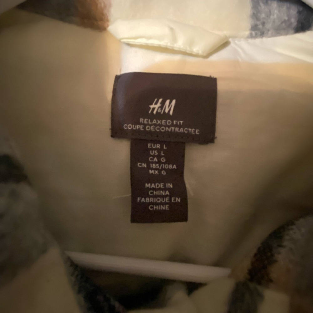 H&M Shacket - Picture 2 of 2